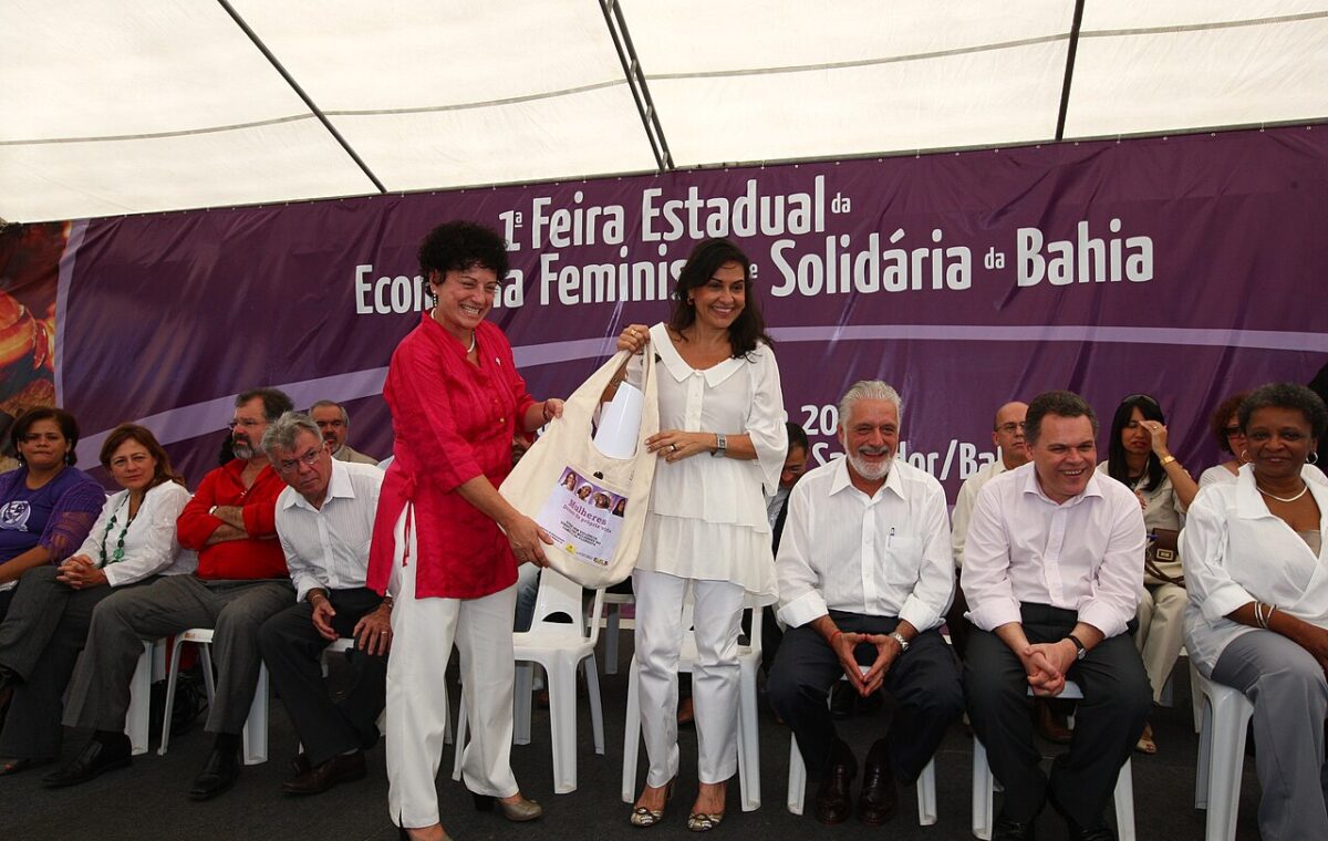 Público em evento de negócios — imagem ilustrativa
