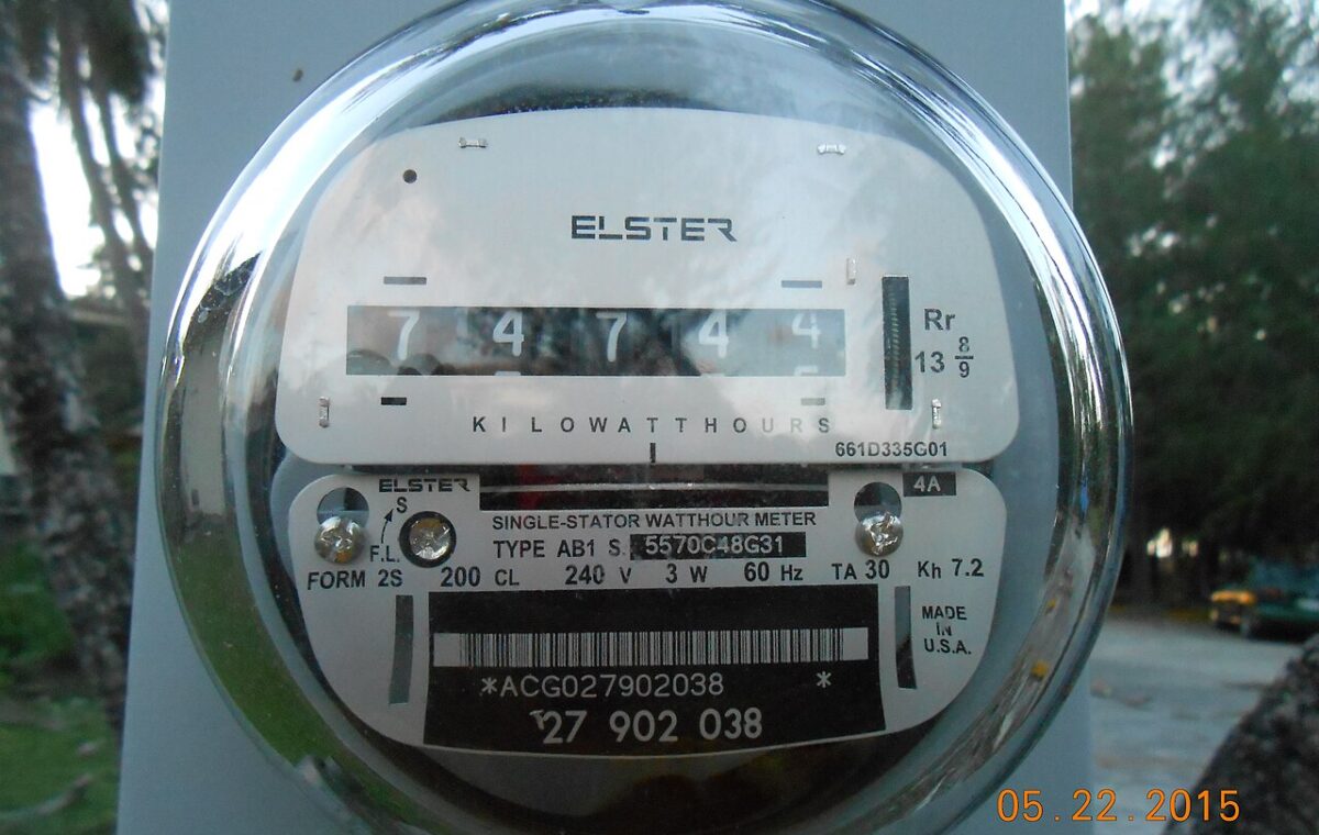 Medidor residencial de consumo de energia elétrica — imagem ilustrativa